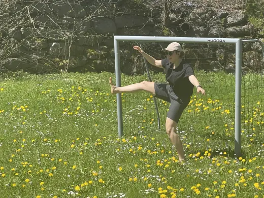 Fußballtor auf der Blumenwiese