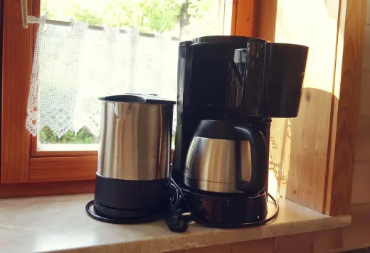 Kaffeemaschine und Wasserkocher
