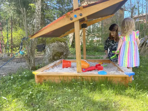 Sandkasten im Garten