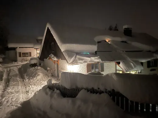 Das Haus in einer Schneenacht